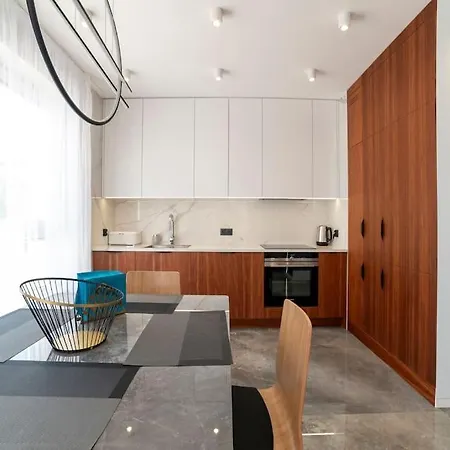 Koral - Kompozytorow Polskich 7 アパート